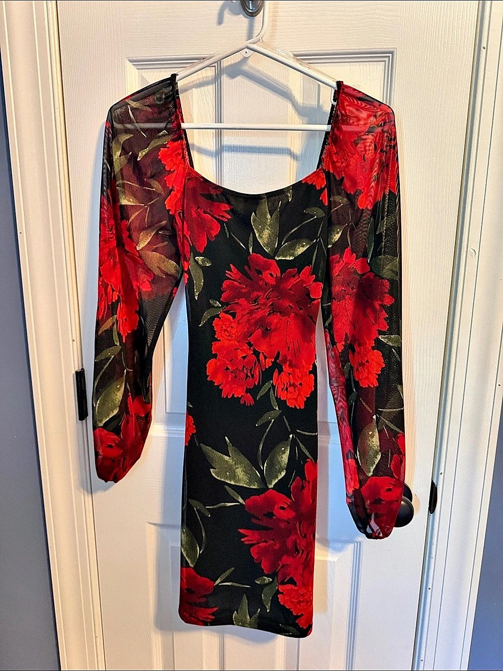 Windsor Floral Mini Dress in Black & Red Size Small